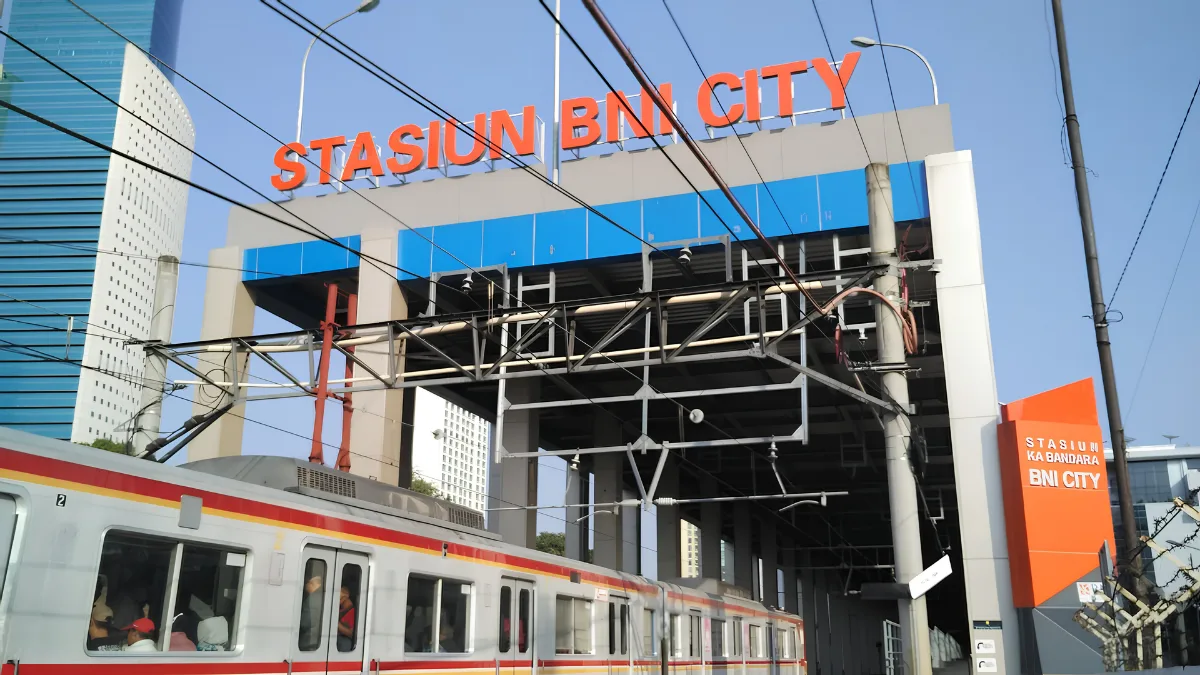 Penumpang Stasiun Karet Dialihkan ke Stasiun BNI City atau Stasiun Sudirman Baru